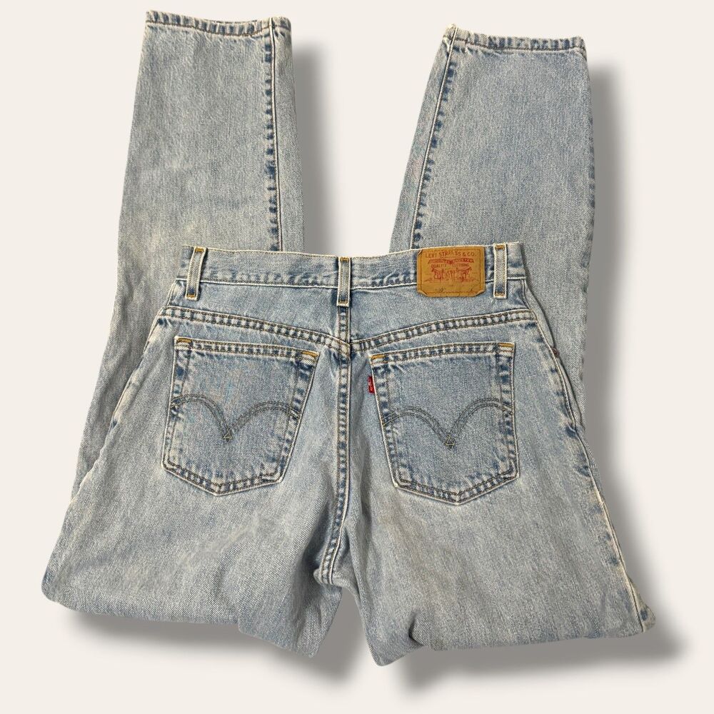 Levis 550 Jeans Womens 10 Classic Relaxed Tapered Leg Light Wash Blue Casual